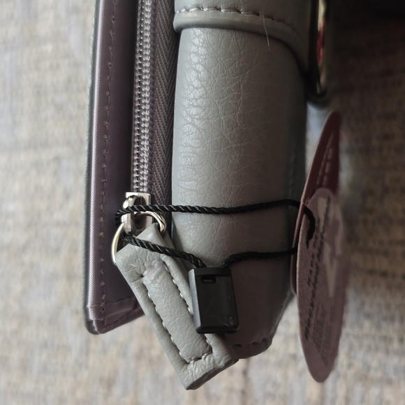 MUNDI BRAND WOMEN'S GRAY WALLET WITH RFID PROTECTION - Picture 11 of 16